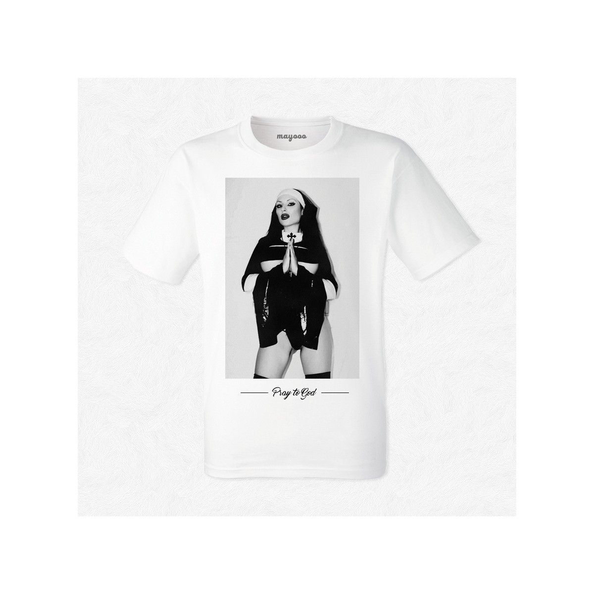 T-shirt Soeur Suzanne pray to god