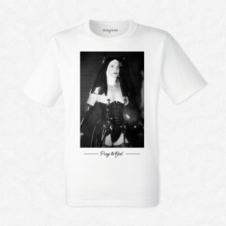T-shirt Soeur Phénenna pray to god